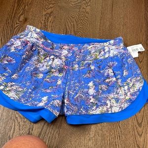 Lulu lemon-calm tide running short 2.5”esca
